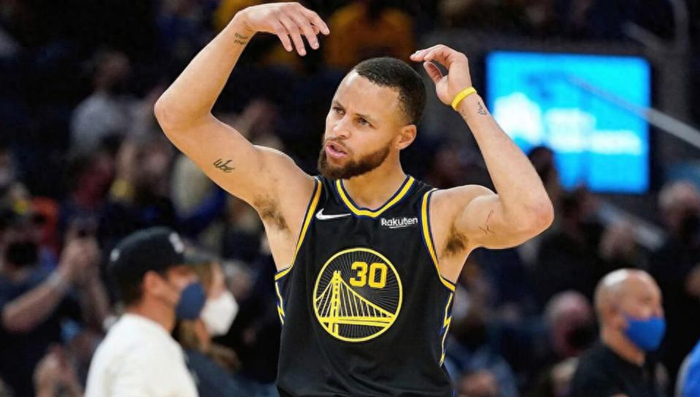 hth-28+8+3，全联盟都说交易亏了，但他逆天改命，准备签约|斯蒂芬·库里|克里斯塔普斯·波尔津吉斯|吉米·巴特勒|勇士|克里斯塔普斯-波尔津吉斯_新浪体育_新浪新闻